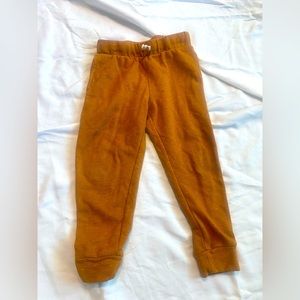 Boy sweatpants, size 5/6.